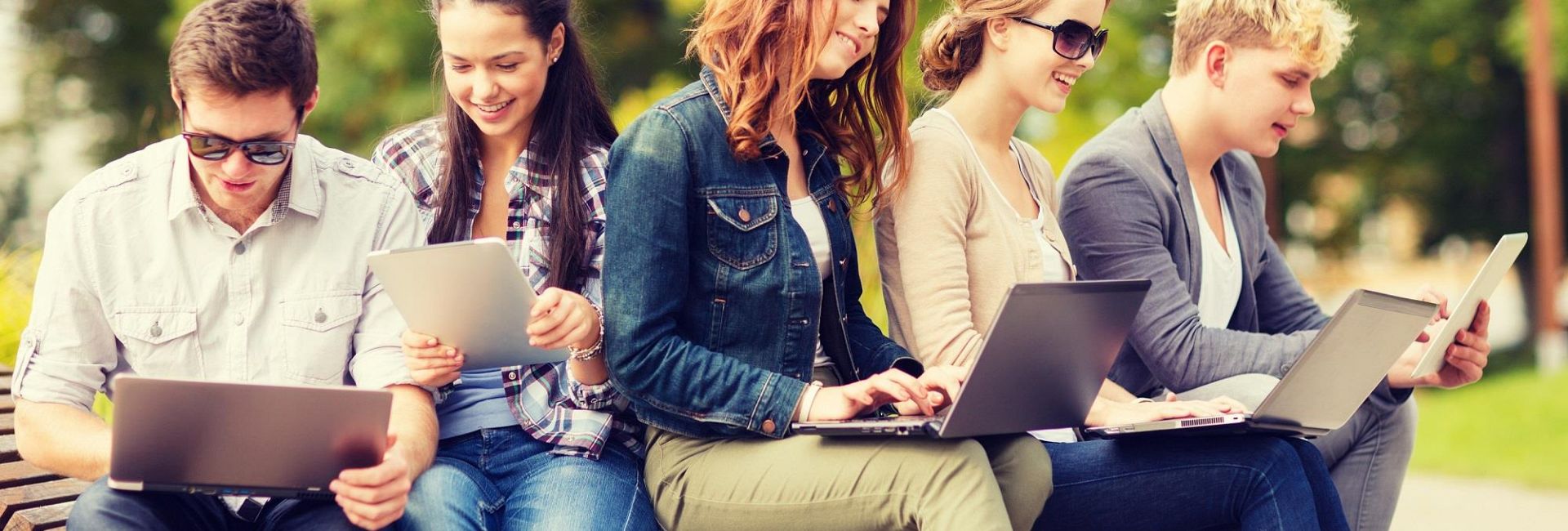 Već 10 godina u Srbiji naše 100 % online studije