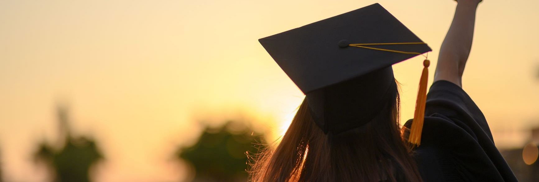 Čestitke za 346 diplomaca i magistara DOBA Fakulteta